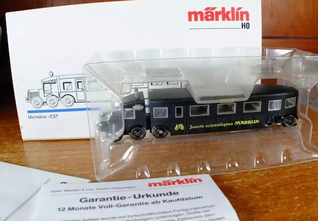 Marklin 3118 HO gauge Micheline Type 11 railcar in black livery
