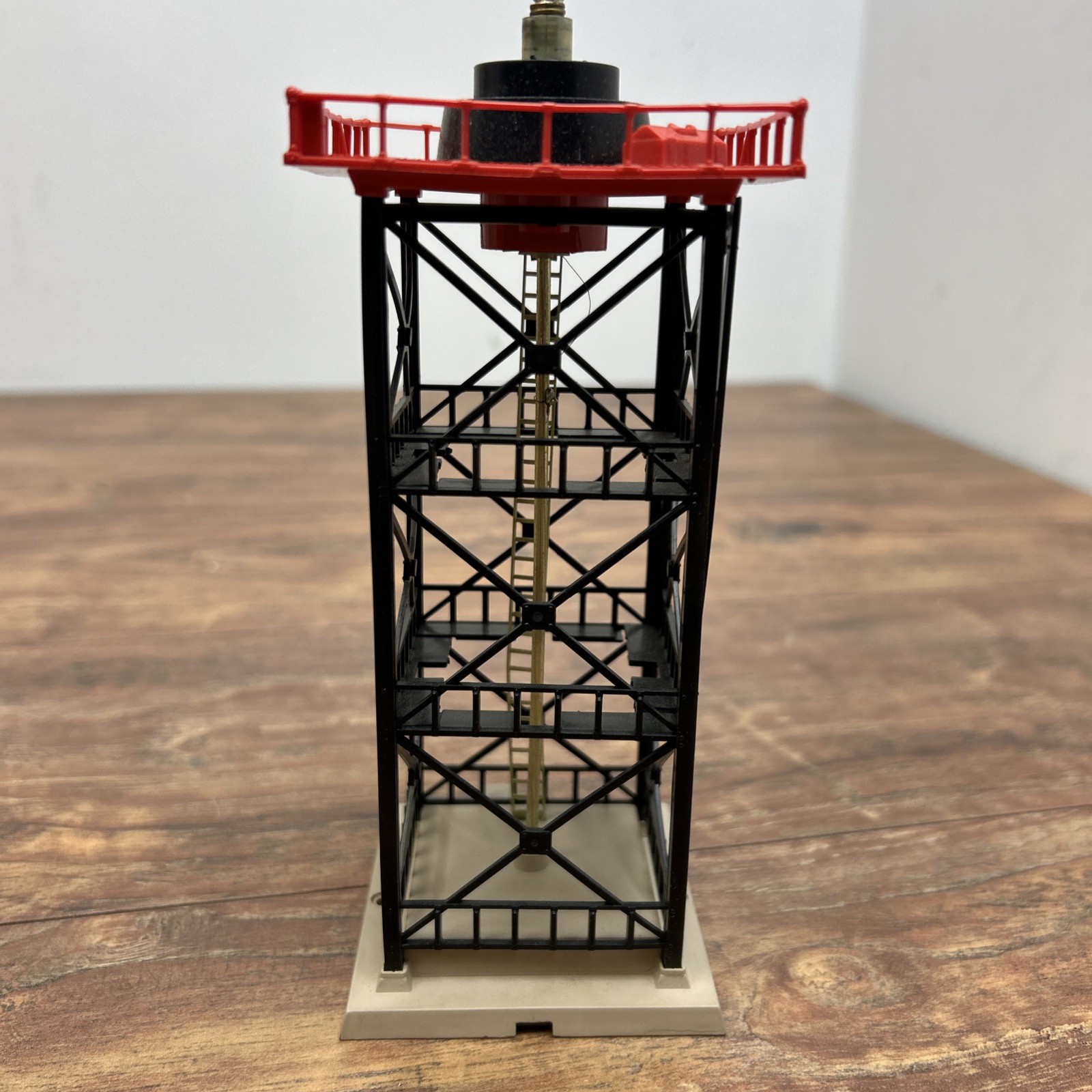 LIONEL Original POSTWAR 494 RED Black ROTATING BEACON RARE 1960 See Photos