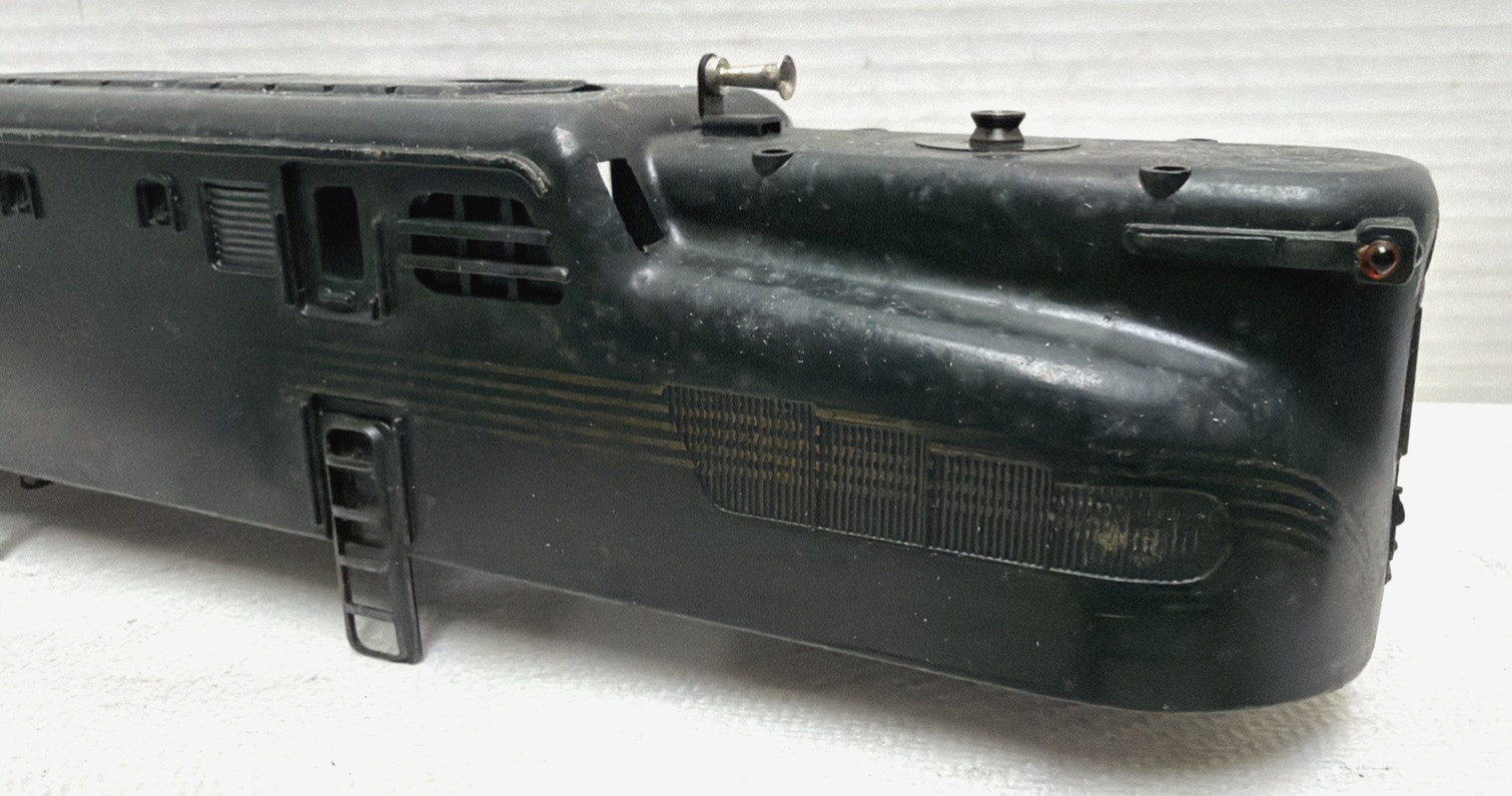 LIONEL ORIGINAL O-GAUGE 2332 GG-1 GREEN SHELL WITH WEIGHT & LIGHT BRACKETS