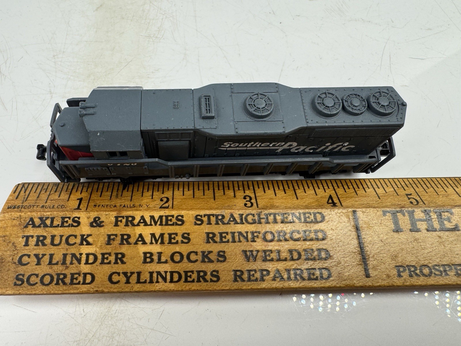 Vintage Southern Pacific 9725 Locomotive Train No. 418 High Speed