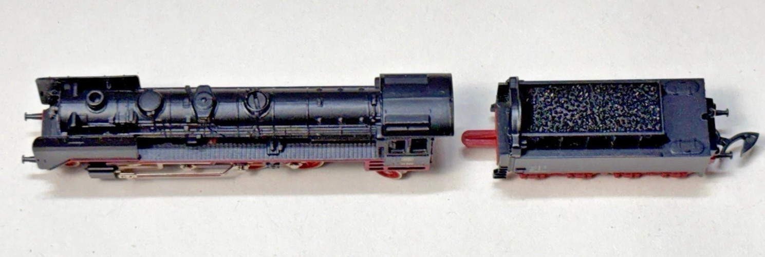 Marklin Z 8827 DB 2-8-2 BR 41 220 Steam Loco 5-pole & Tender (tested) in box