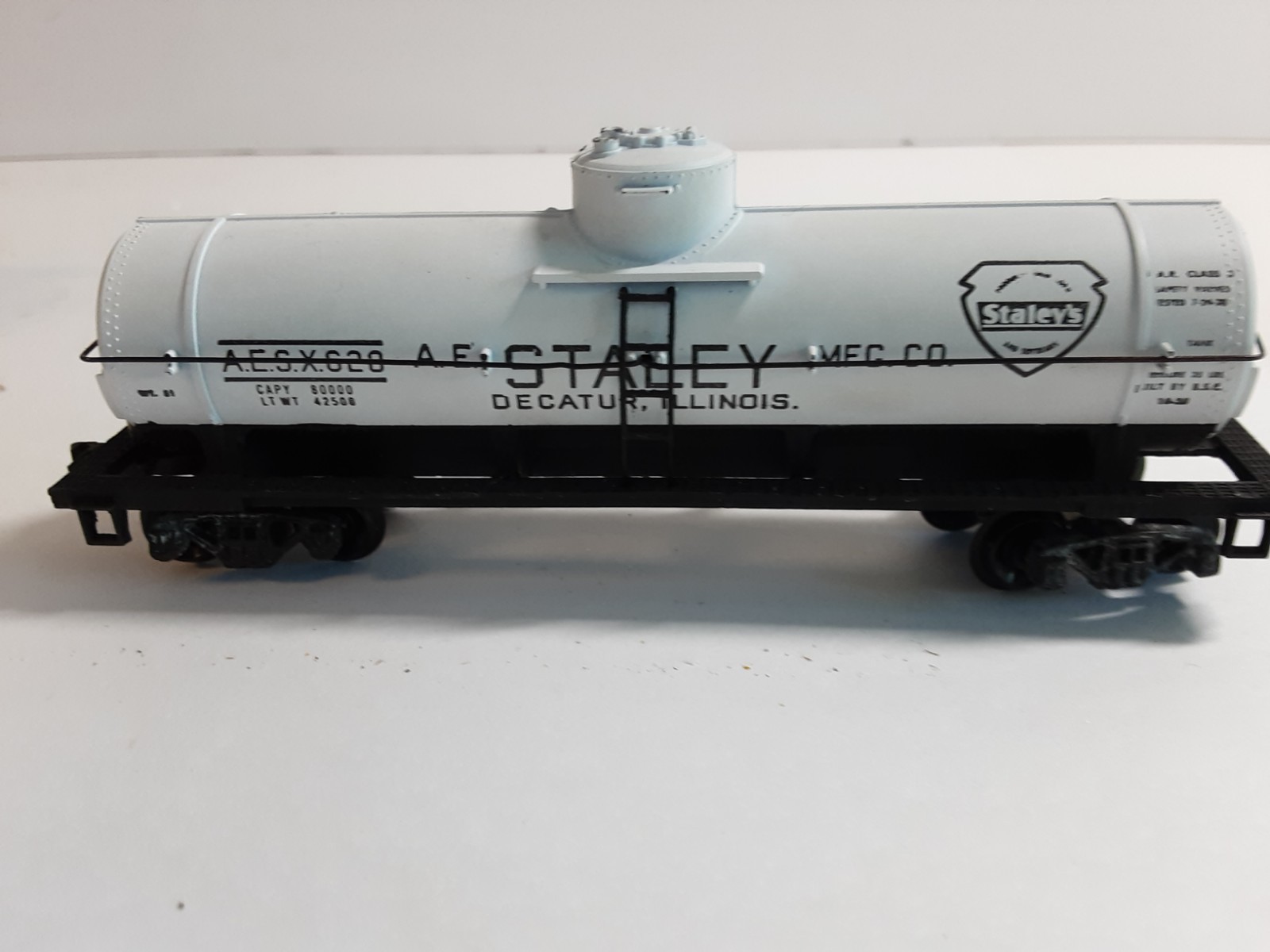 Vtg Lot Of 6 Box Cars, Tanker Cars, Flat Cars, Caboose See Description (1)