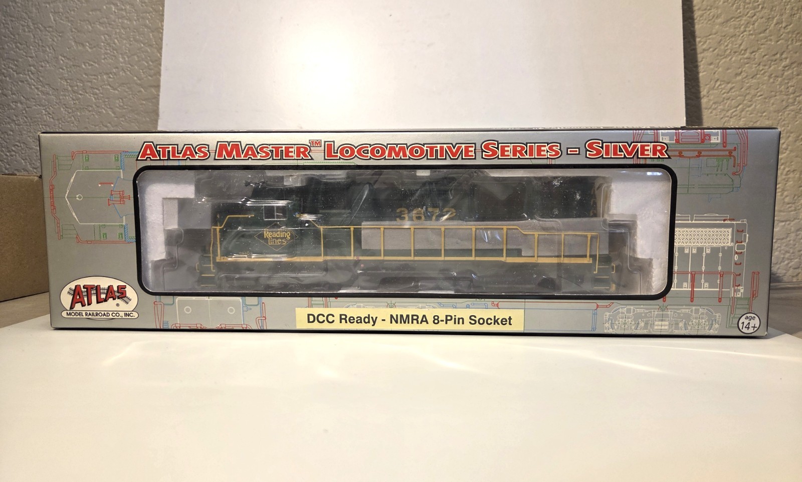 Atlas Silver HO Scale GP40-2 Reading #3672 Item 1000395