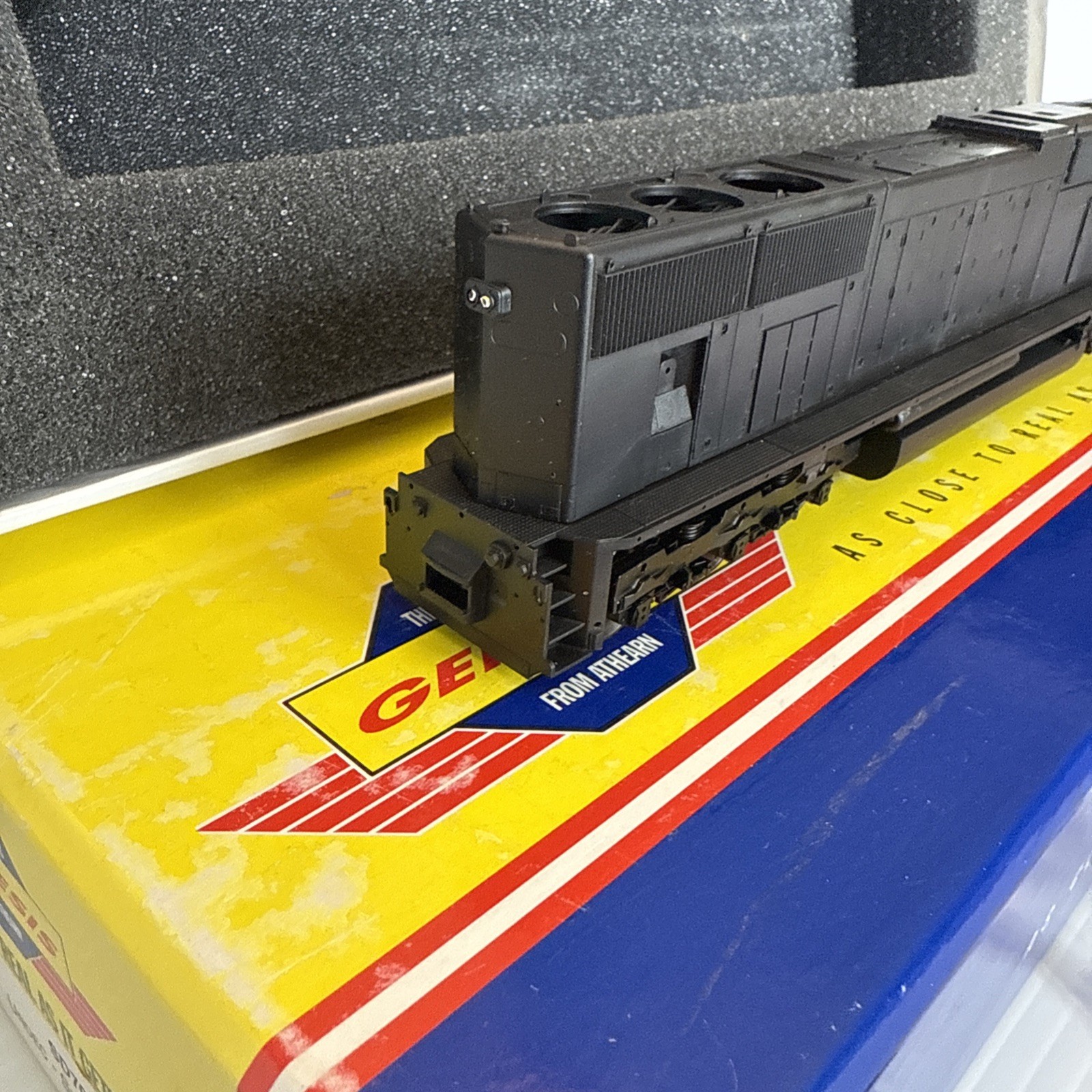 HO Athearn Genesis DCC Ready Undecorated SD70M Susq. Version G6031 Brand New