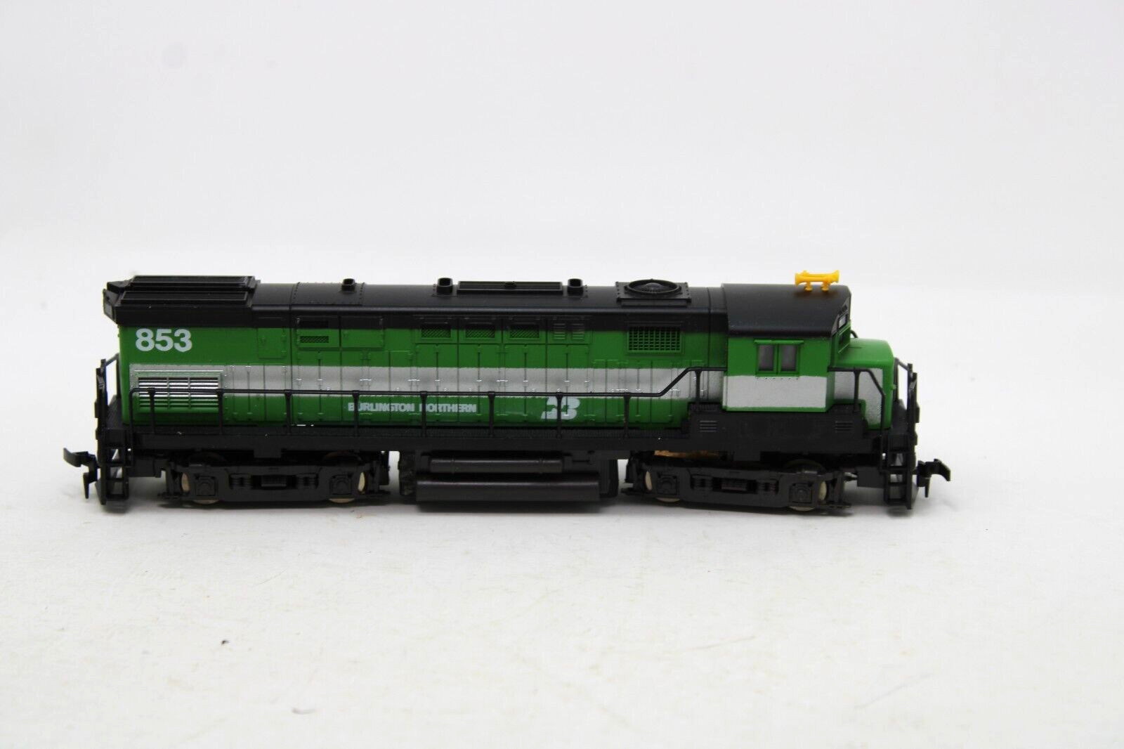 AHM 5015 HO Scale Burlington Northern Alco Century 424 Diesel Locomotive #853
