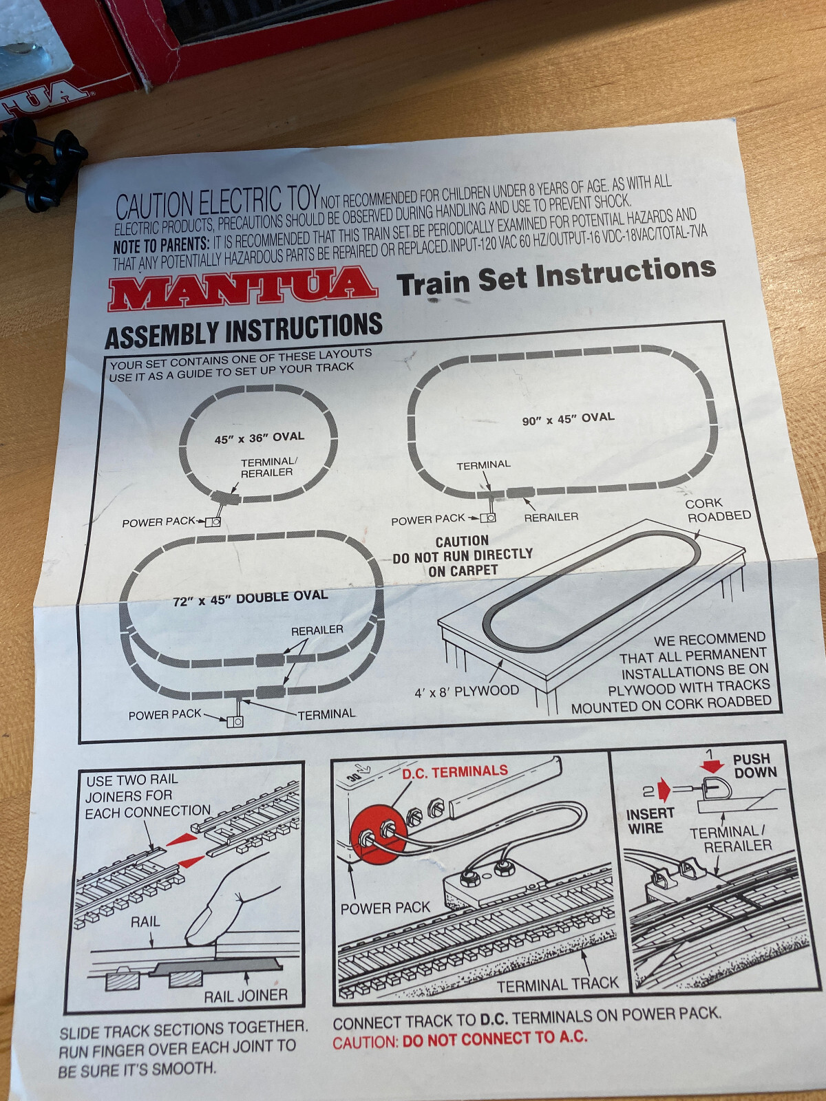 Mantua Train Set. Original Instructions, box, control. Many cars and Locomotive