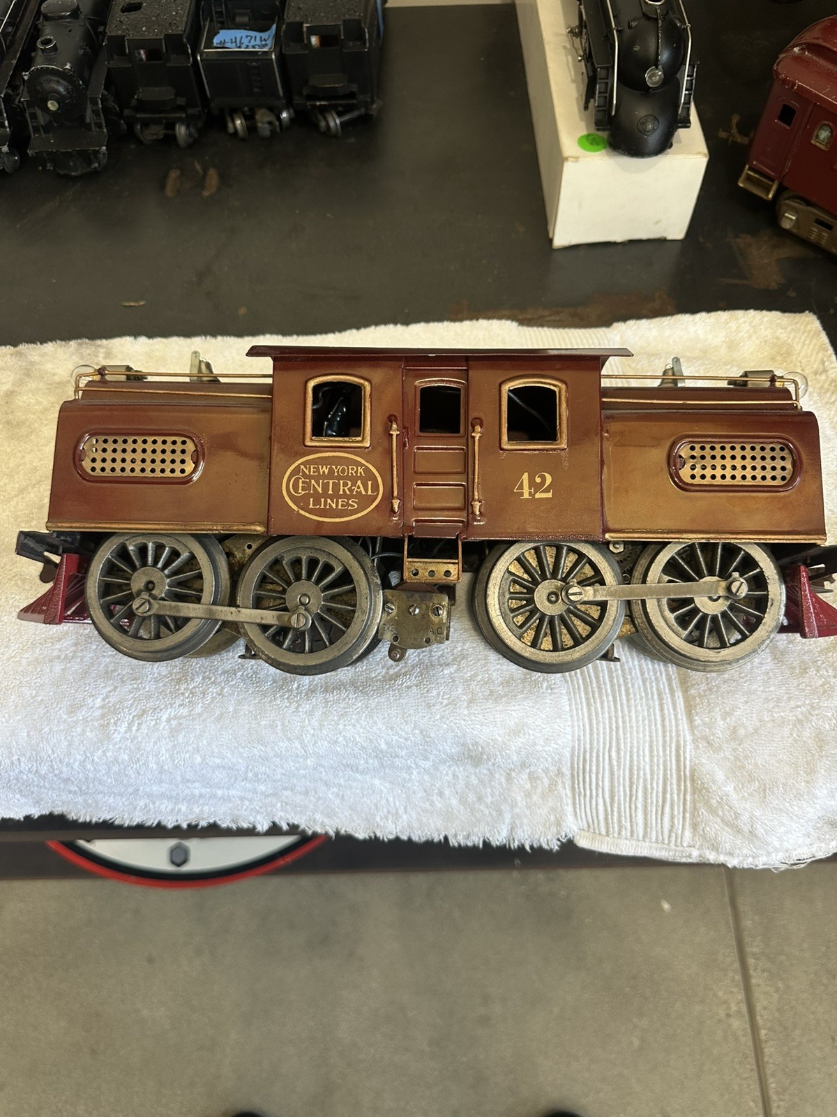 Prewar Lionel Standard Gauge No. 42 Electric Locomotive No. 35 & 36 Cars Runs