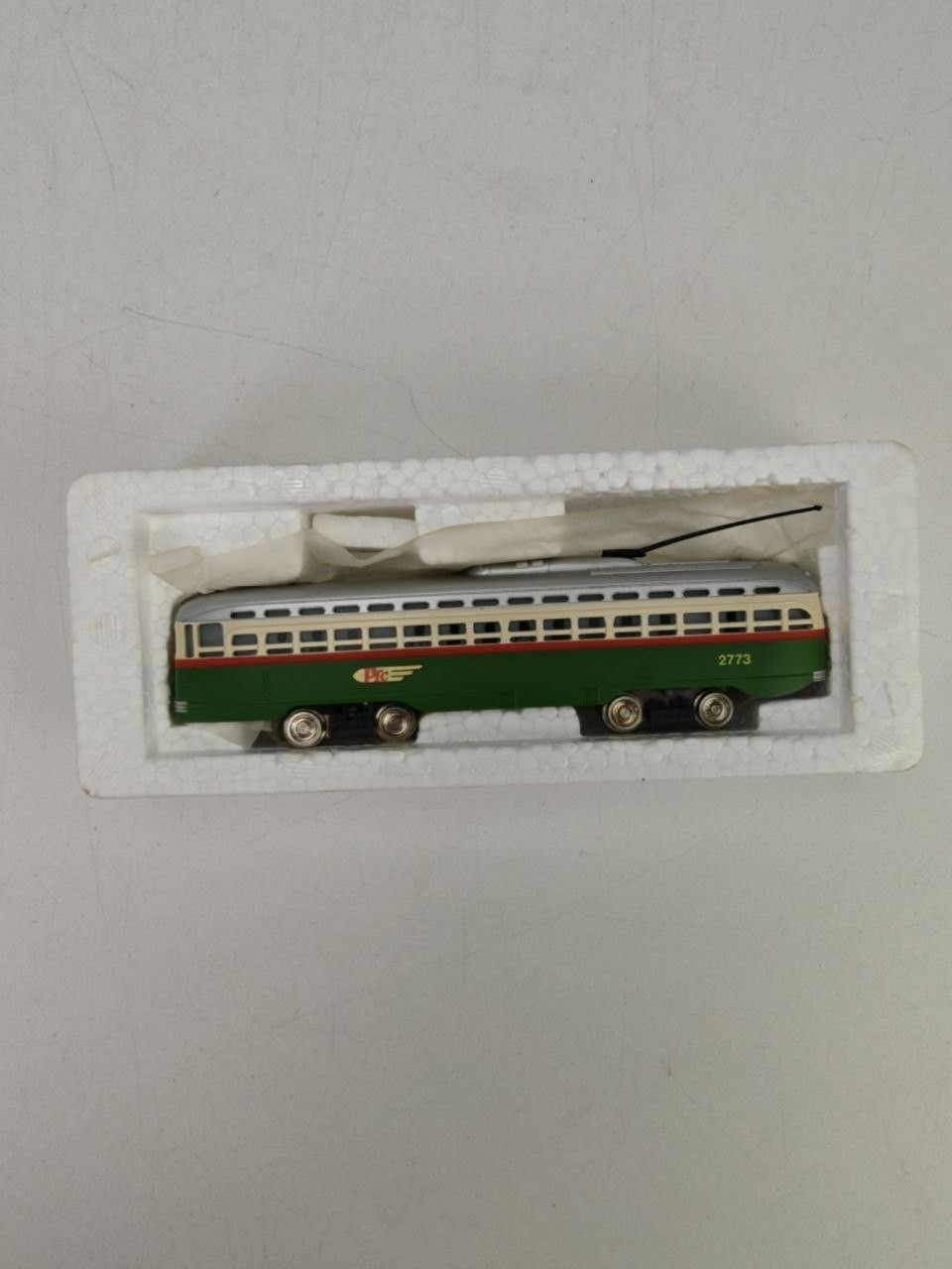 Bachmann Streamline PCC Trolley 2773 PTC HO Scale Tested READ No Box