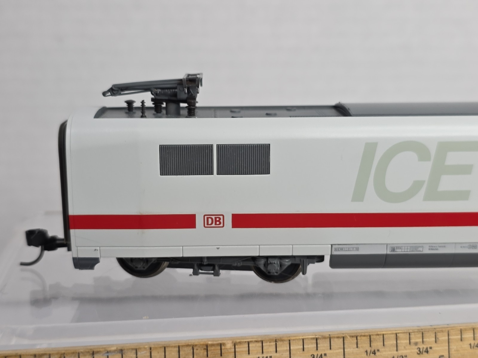 Roco HO Scale Powered 401012-0 DB ICE High Speed Bullet Train Runs Well (A)