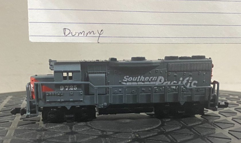 N Scale Dummy Locomotive Southern Pacific 9725