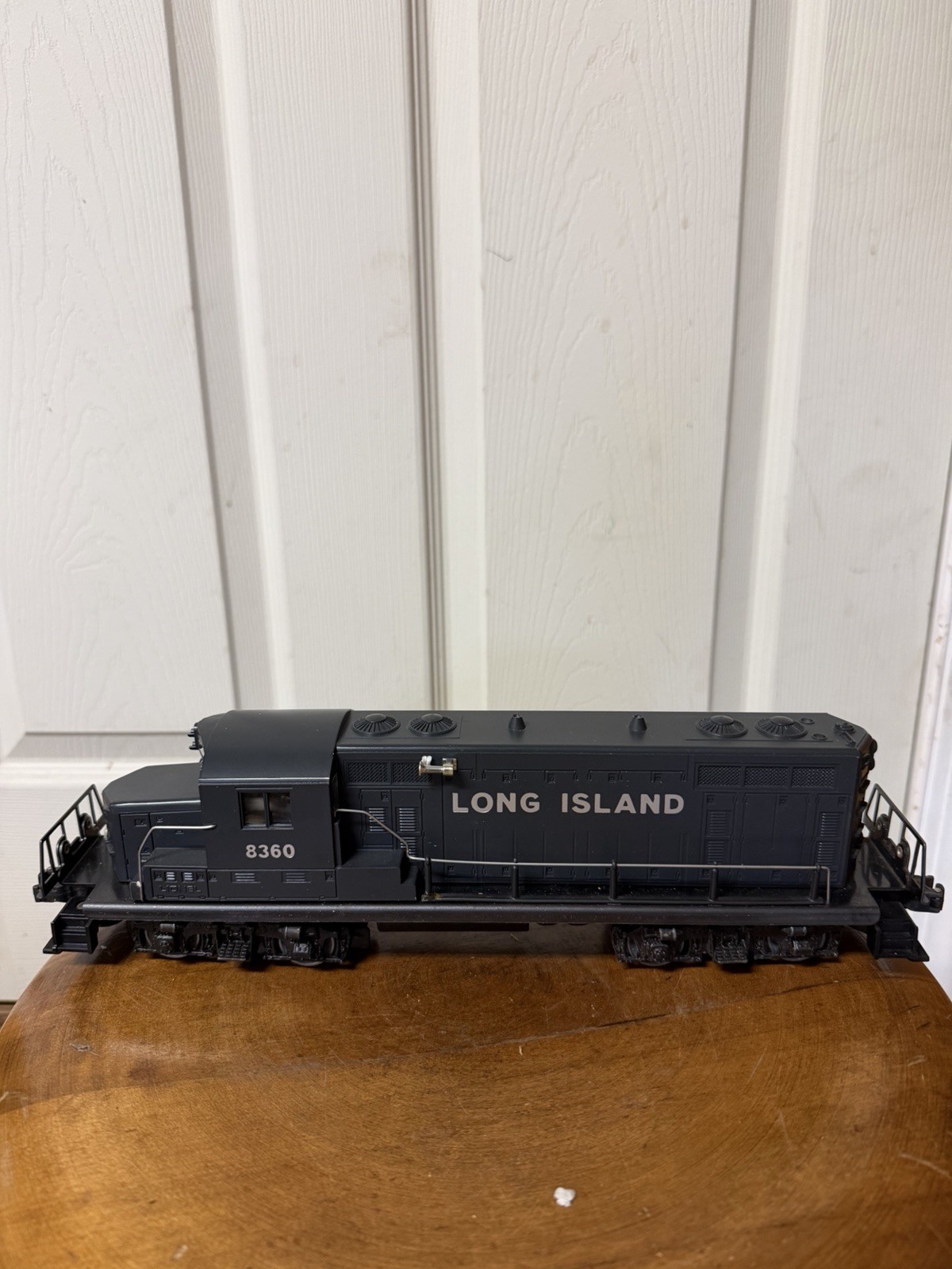 Lionel 6-8360 O Gauge Long Island GP20 Diesel Locomotive