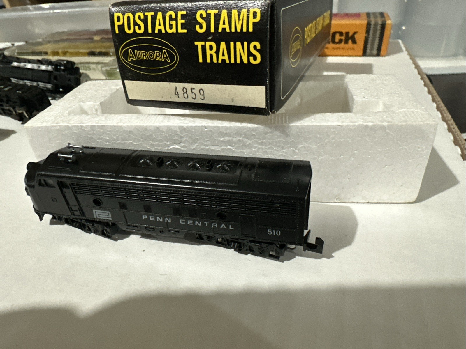 Aurora Postage Stamp Train N Scale #4859 Penn Central Locomotive Plus Lot
