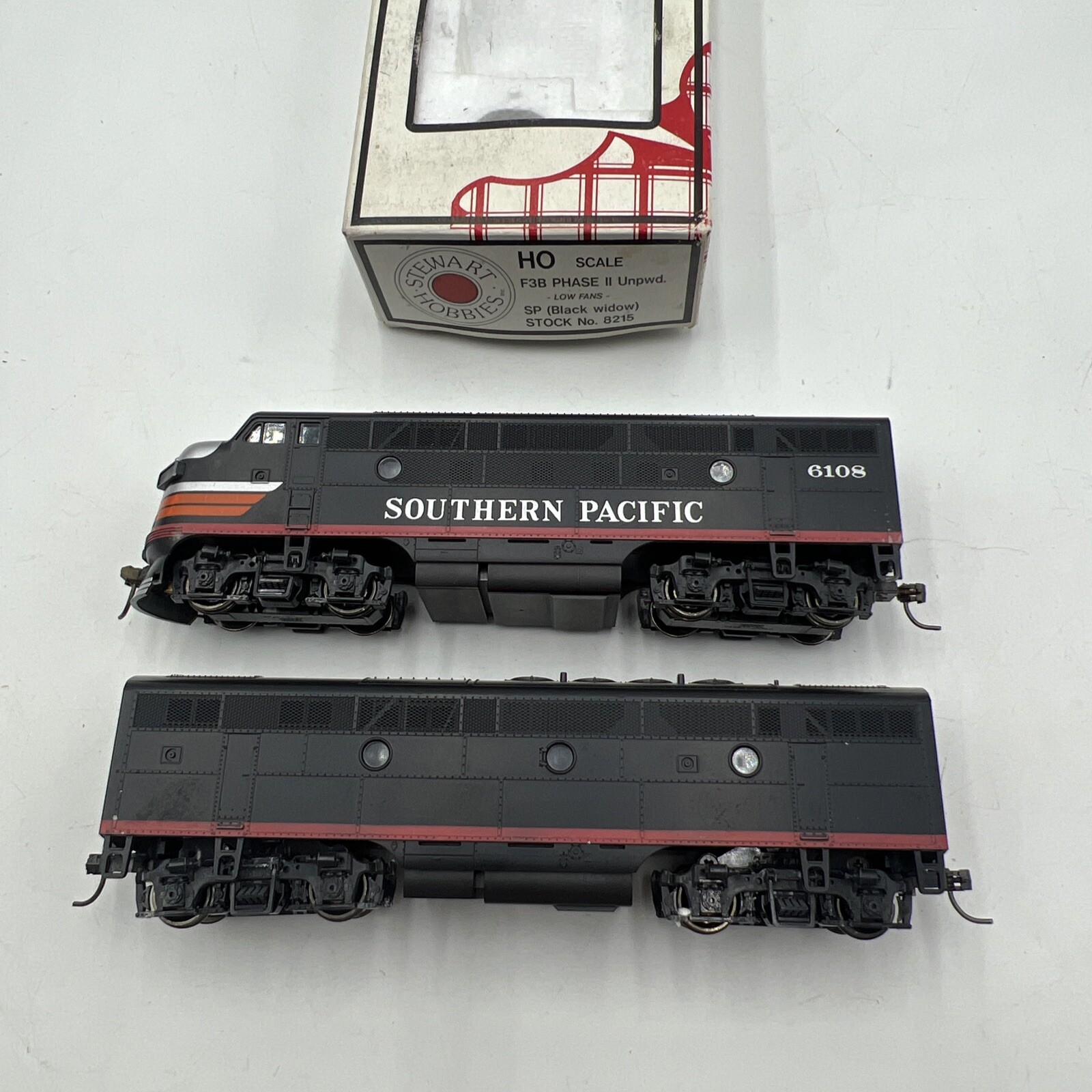 STEWART KATO SOUTHERN PACIFIC F3A POWERED DIESEL LOCOMOTIVE 6108 & F3B DUMMY EUC