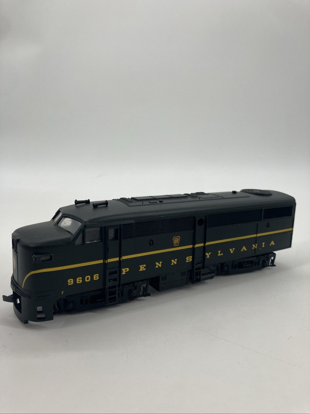 Pennsylvania FRATESCHI 1:87 HO SCALE FA1 LOCOMOTIVE Ships Fast