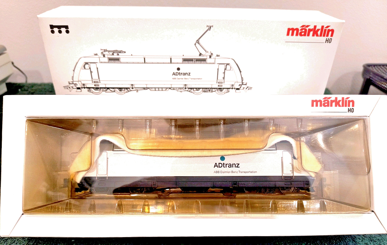 MARKLIN HO 34370 E-LOK ‘ABB Daimiler-Benz Trans’ ADtranz BR 101 Digital NIB