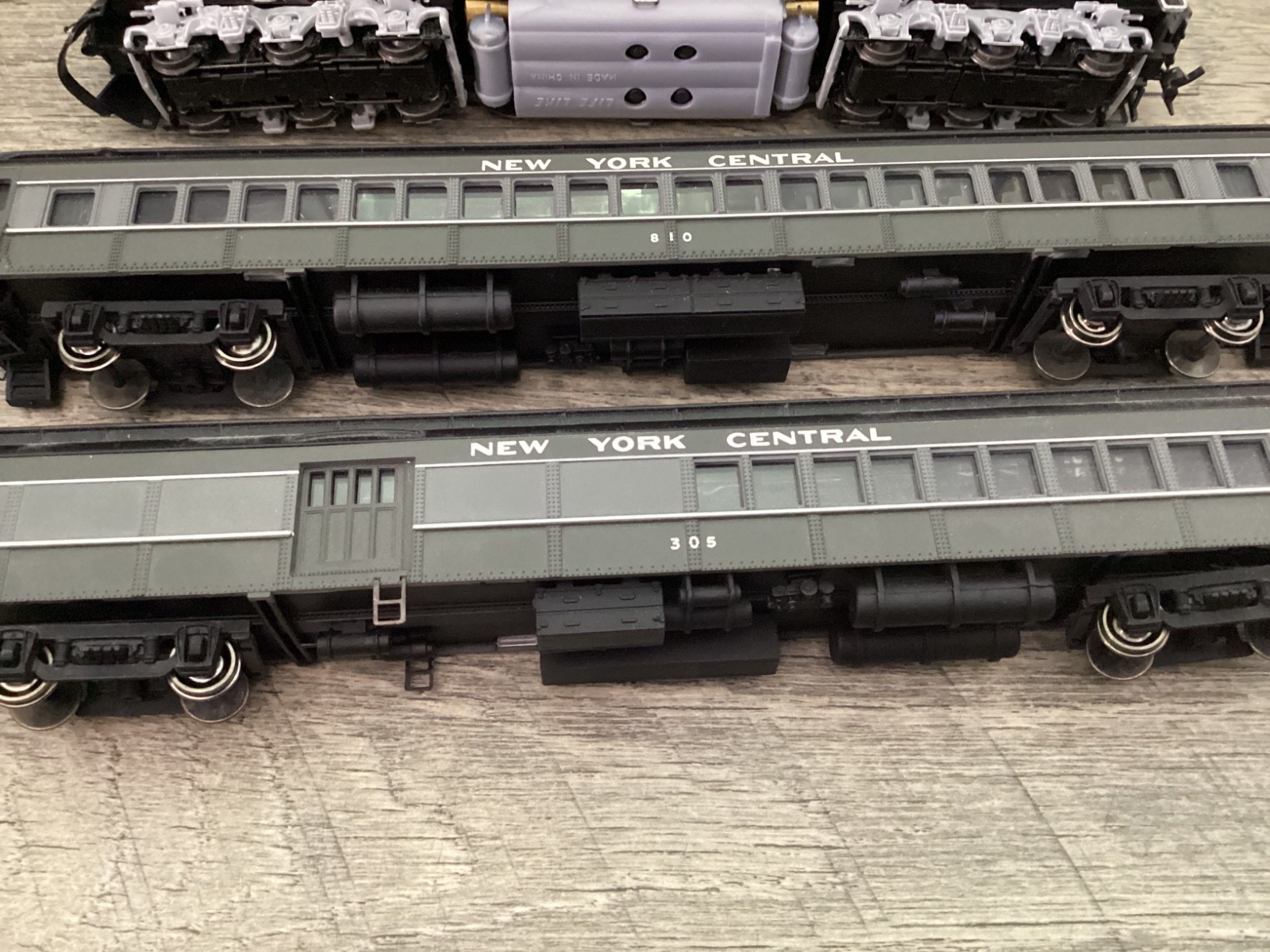 Life-Like HO Scale E8 Diesel Locomotive New York Central #4070, 305, 810