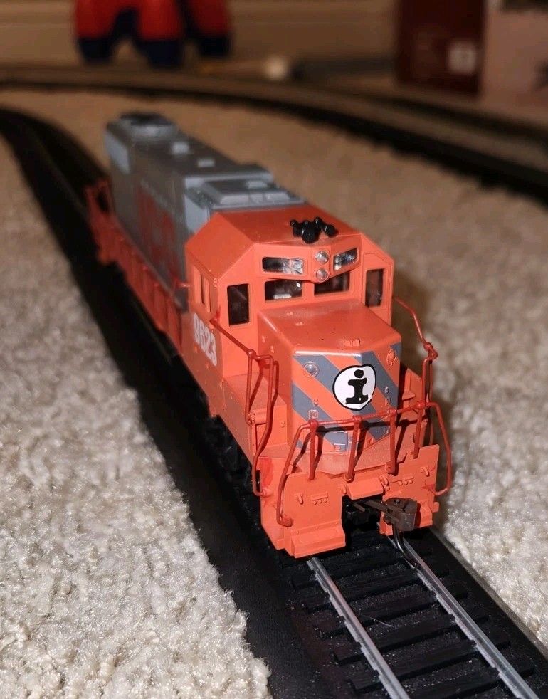 ATHEARN HO SCALE GP-38-2 “ILLINOIS CENTRAL GILF” 9623 DIESEL — EXCELLENT ICG