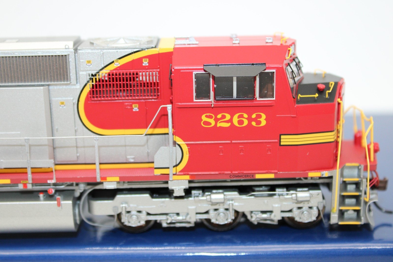 Athearn Genesis HO Scale BNSF EMD SD75M Diesel Locomotive #8263 NOS LED DCC Rdy