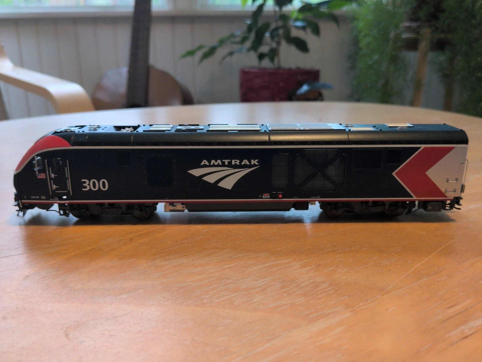 Bachmann HO 68301 Siemens ALC-42 Charger Amtrak Phase VI #300 DCC Sound TESTED