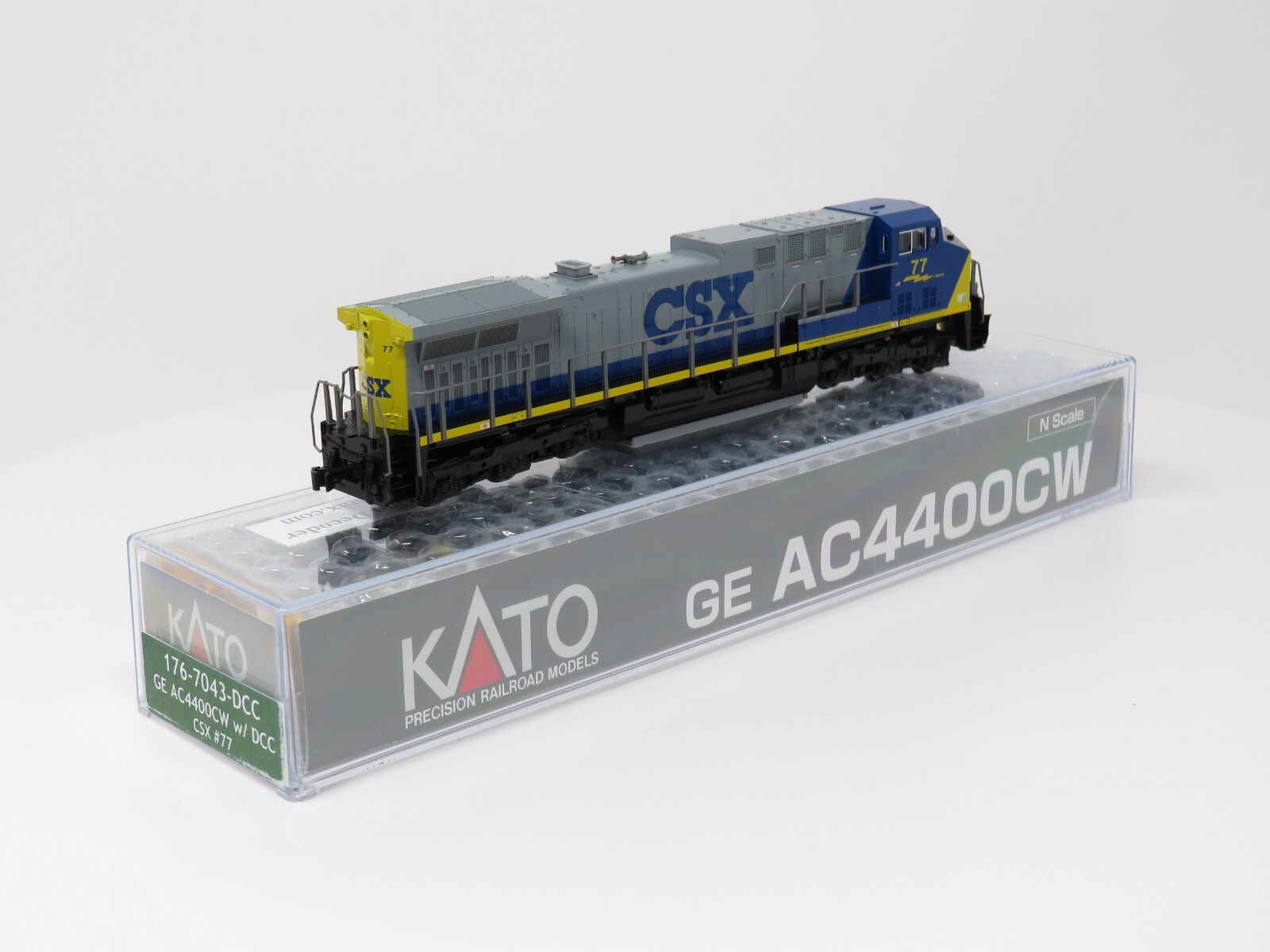 Kato N 176-7043-DCC CSX GE AC4400CW Diesel Locomotive Freight Train