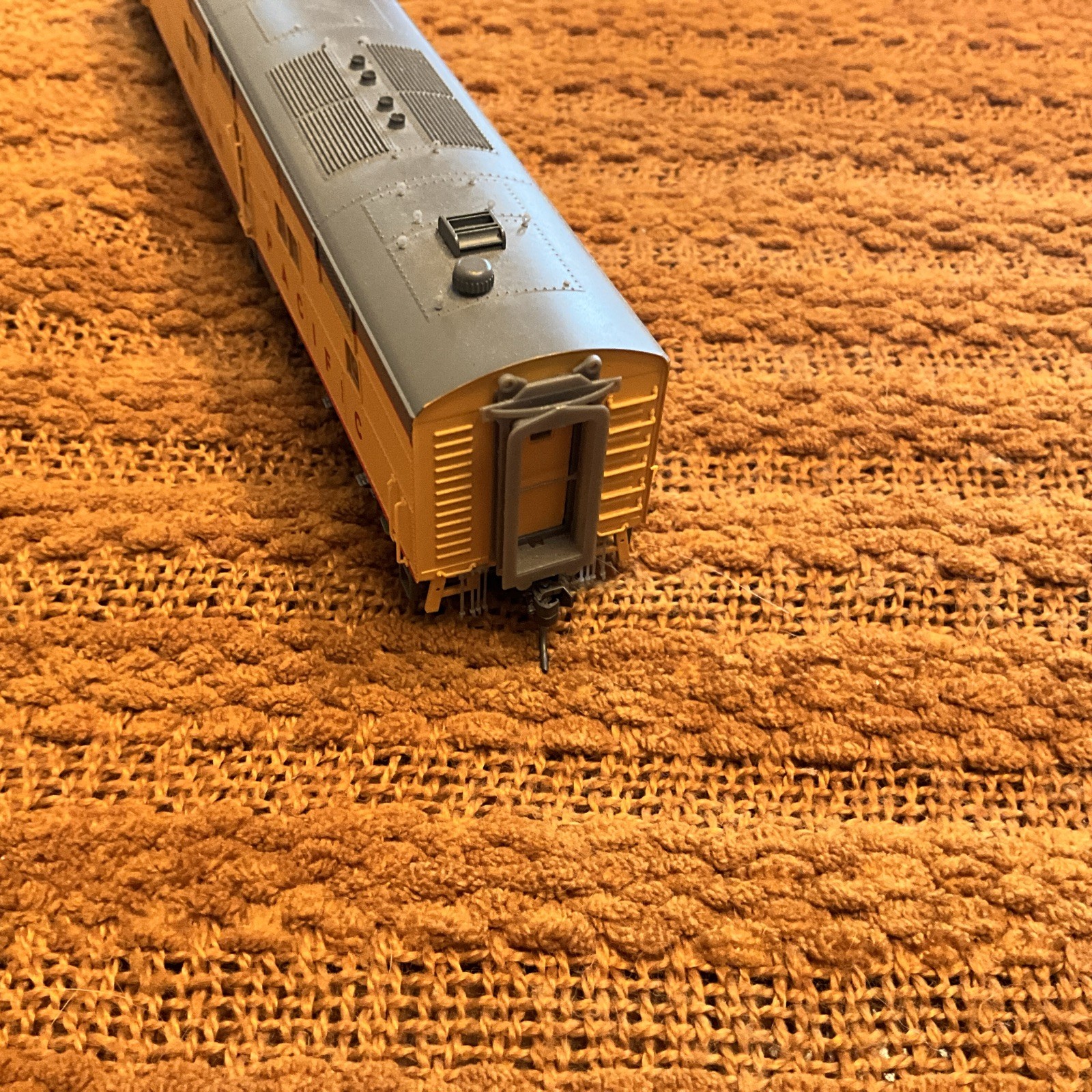 Broadway Limited Union Pacific #989 & 988 Tested With 9Volt Battery