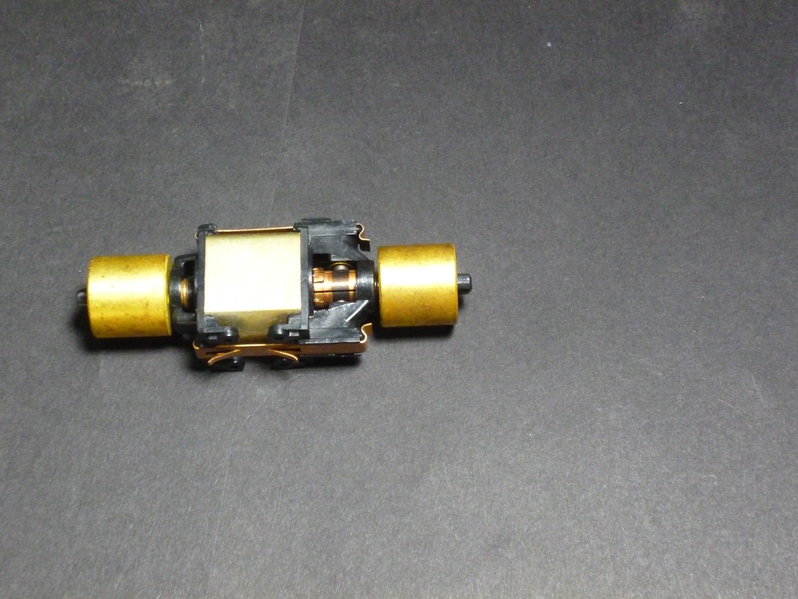 Ho Athearn Diesel locomotive motor GP35,38,38-2,40-2,50,60 U28B F7A.B Brass fly