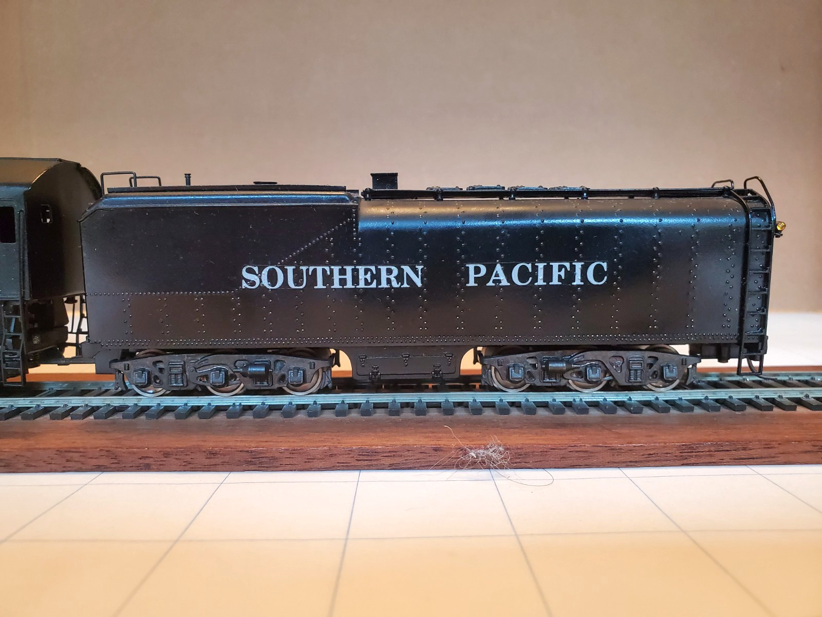 Max Grey SP 4-8-4 GS-4 Custom Painted With Working Headlights and Skirts