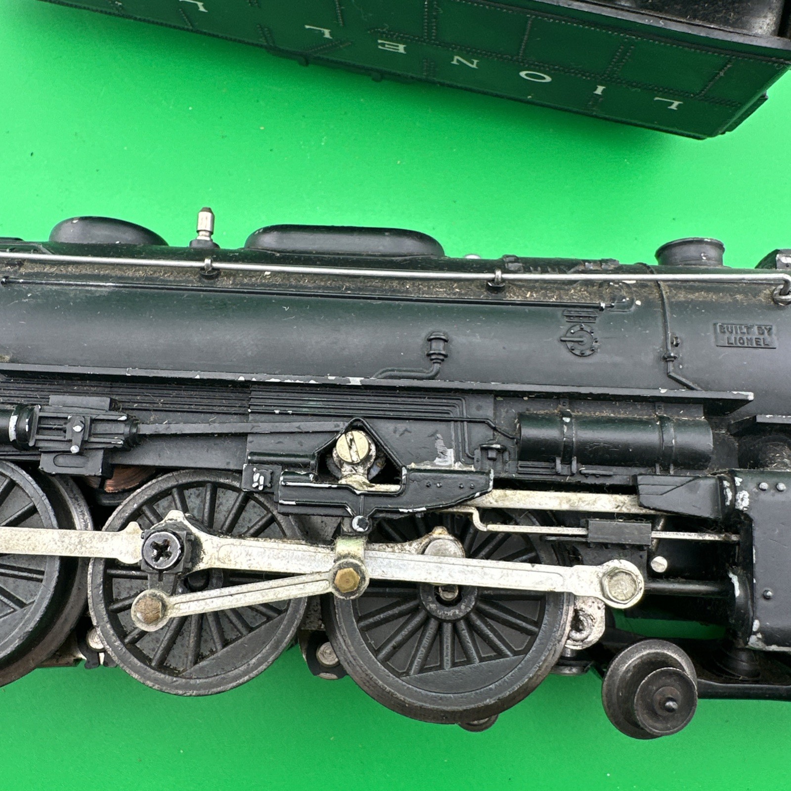 Lionel 2055 O Gauge Model Railroad 4-6-4 Steam Locomotive w/6026W Lines Tender