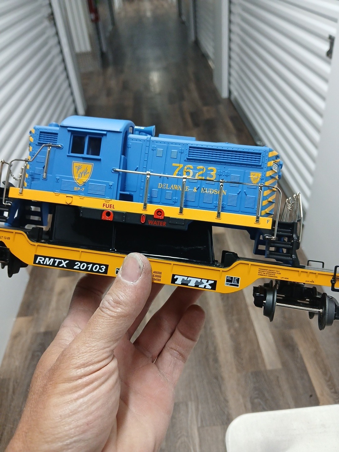 Rmt Emery Diesel Body On TTX Trailer New In The Box Delaware And Hudson