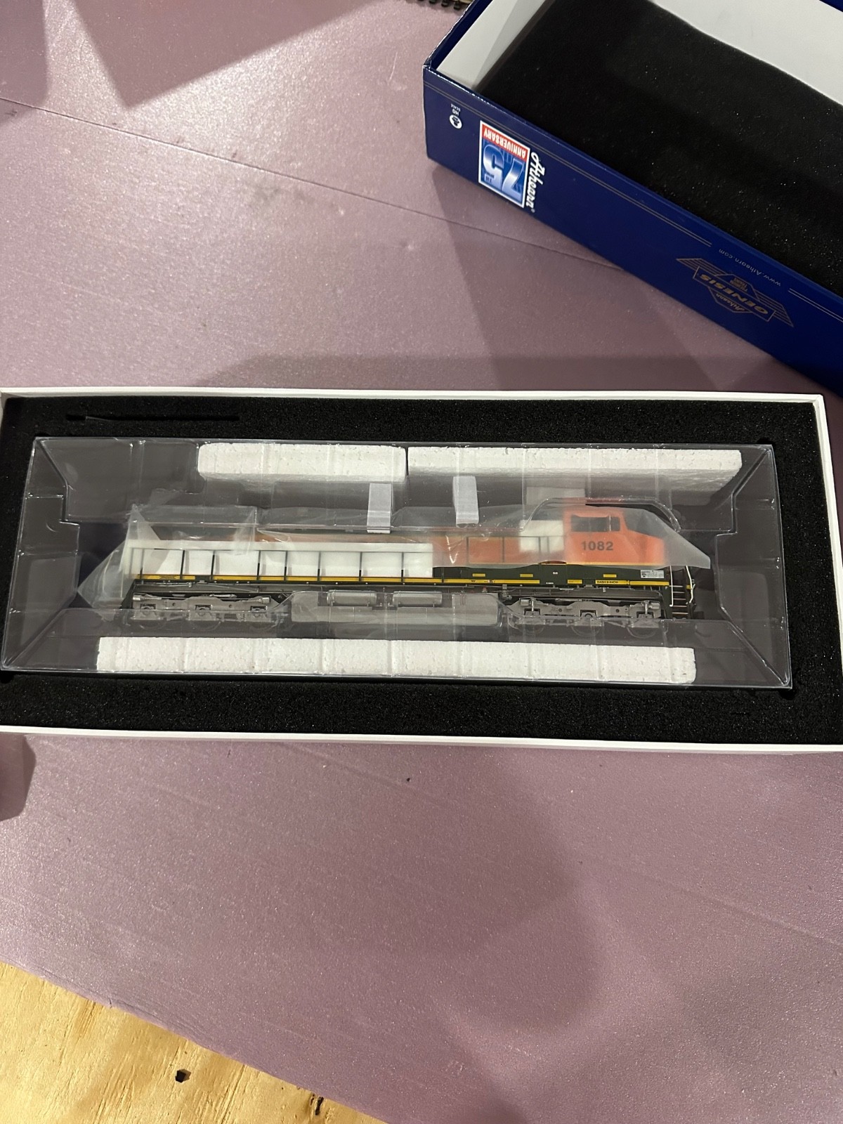 Athearn Genesis BNSF C44-9W #1082, BNSF H1 Paint Scheme, DCC & Sound Tsunami 2