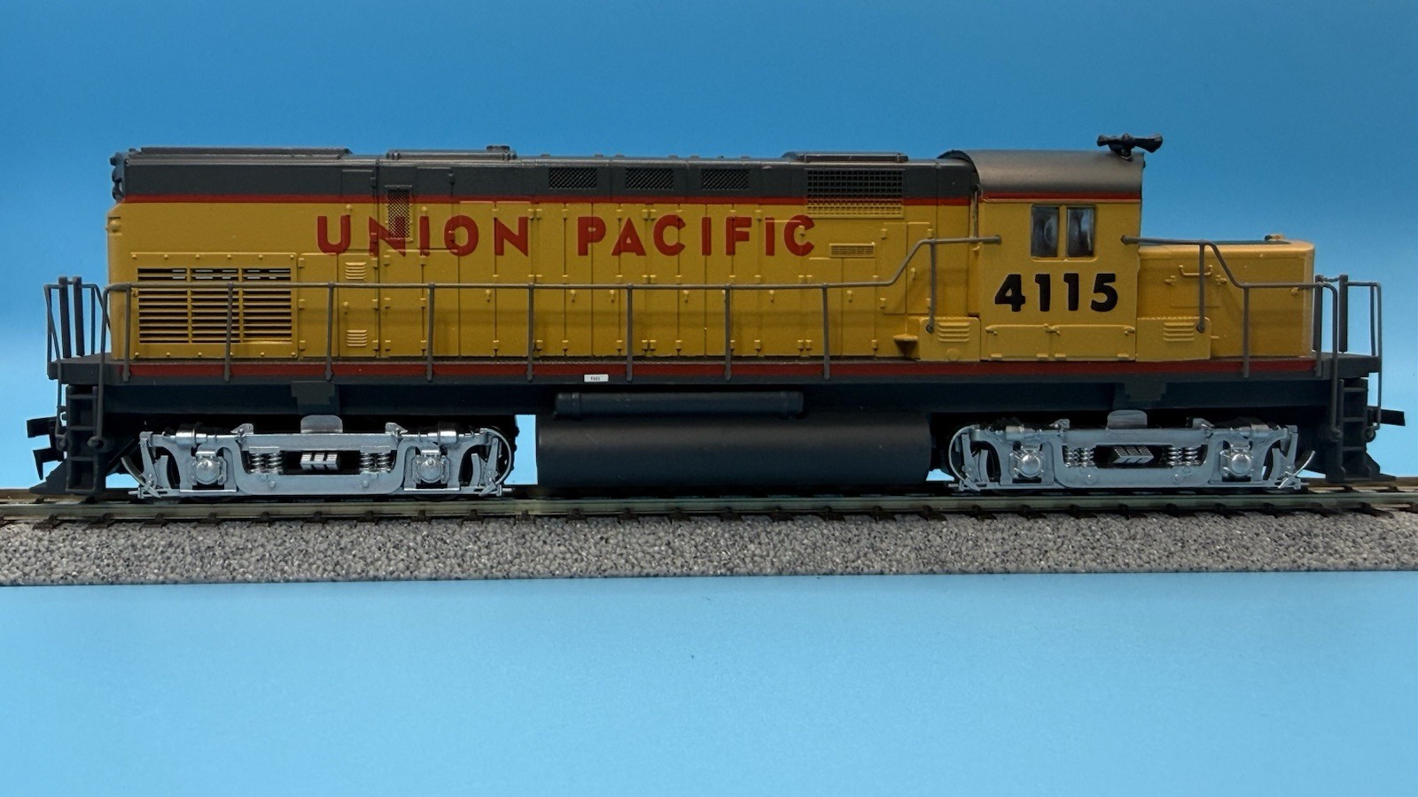 MRC Lima HO Alco C420 Union Pacific 4115 Diesel Locomotive Tested Runs Well Box