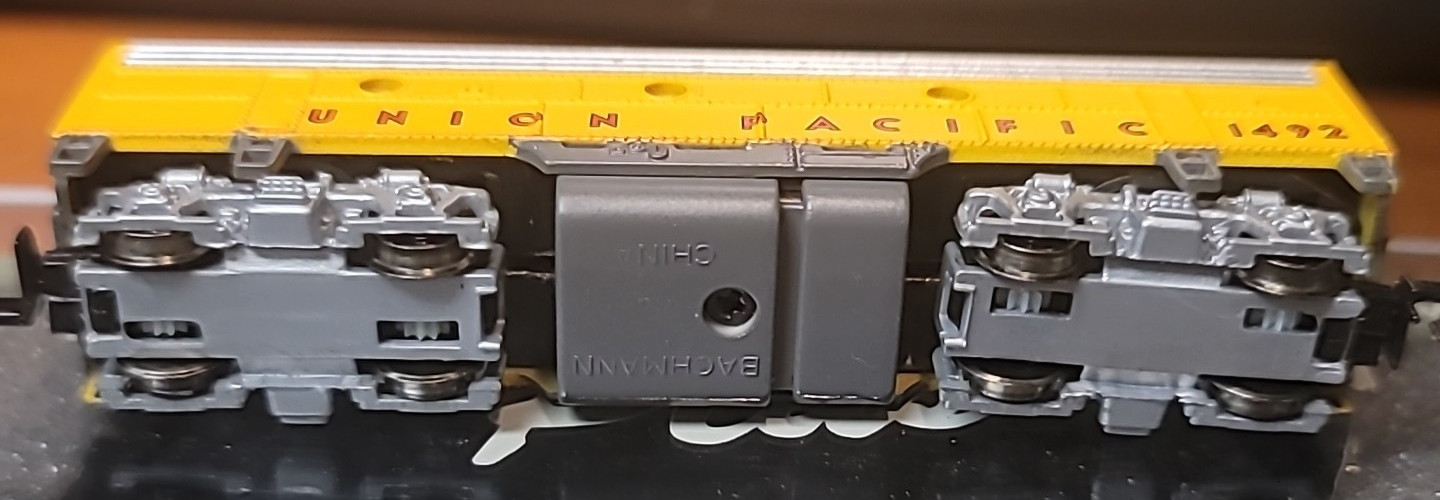 BACHMANN PLUS EMD F7 A-B-B-A UNIONPACIFIC ROAD# 1470, 1476B, 1492B, 1468 powered