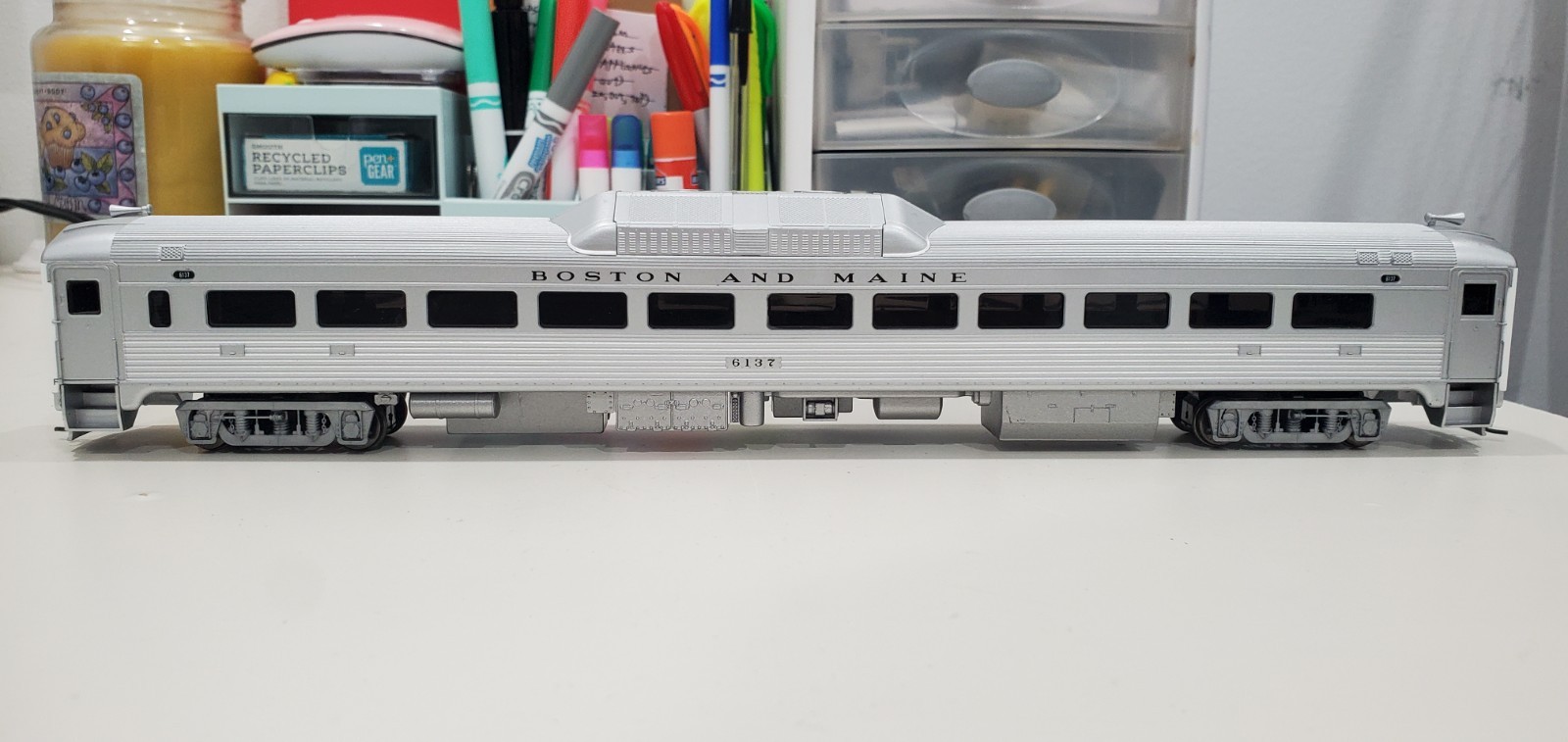 Life-Like Proto 1000 Budd RDC Locomotive B&M 6137