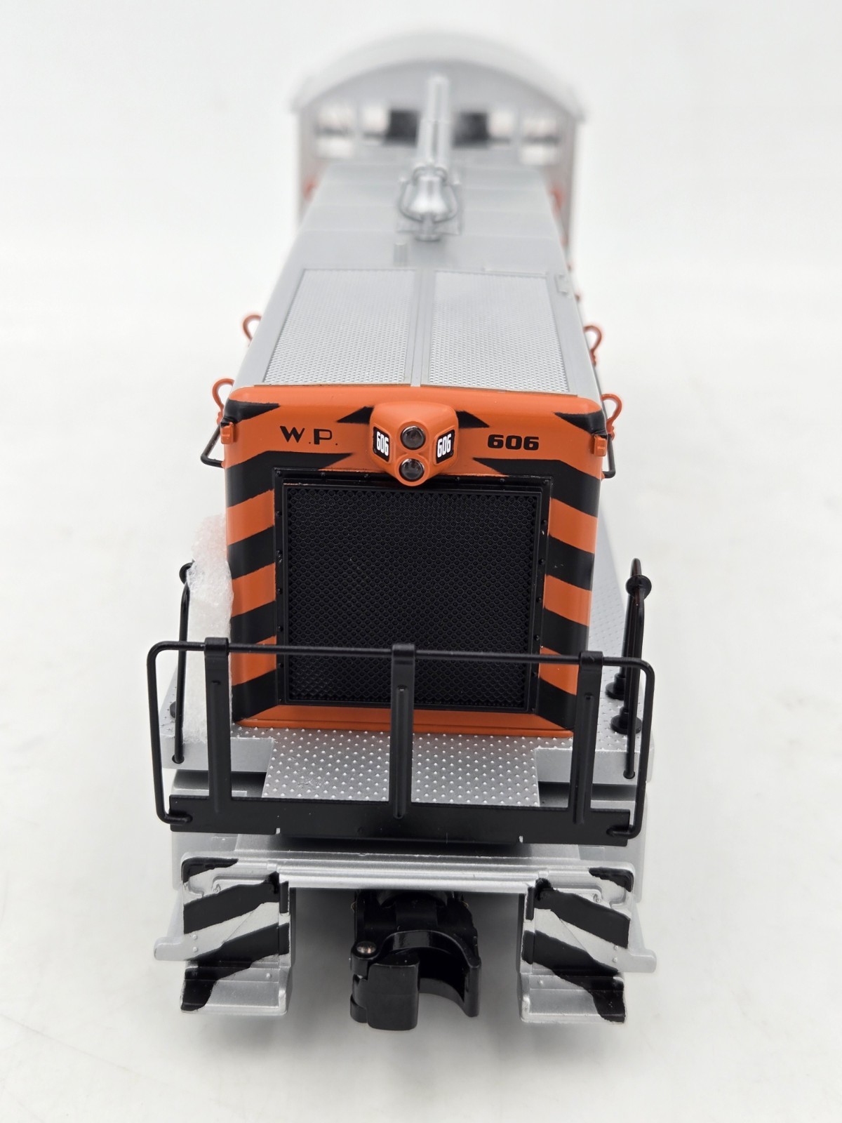 MTH 30-2366-1 Western Pacific SW-9 Switcher Diesel Engine – Proto 2 – VIDEO