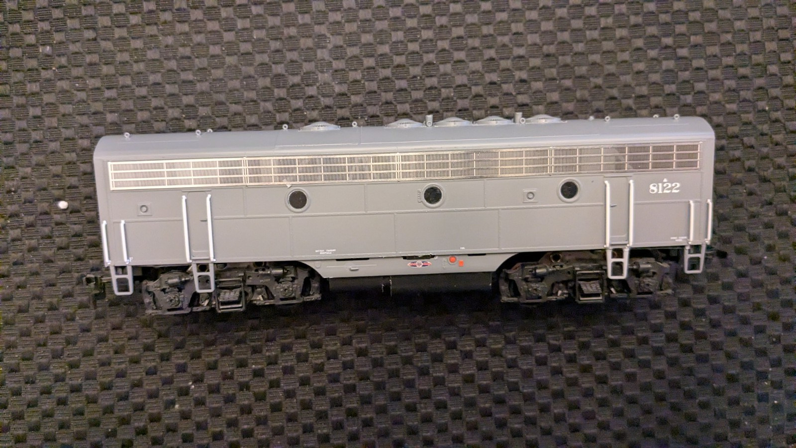 InterMountain/ Athearn HO EMD F7-B DUMMY Locomotive, SP #8122