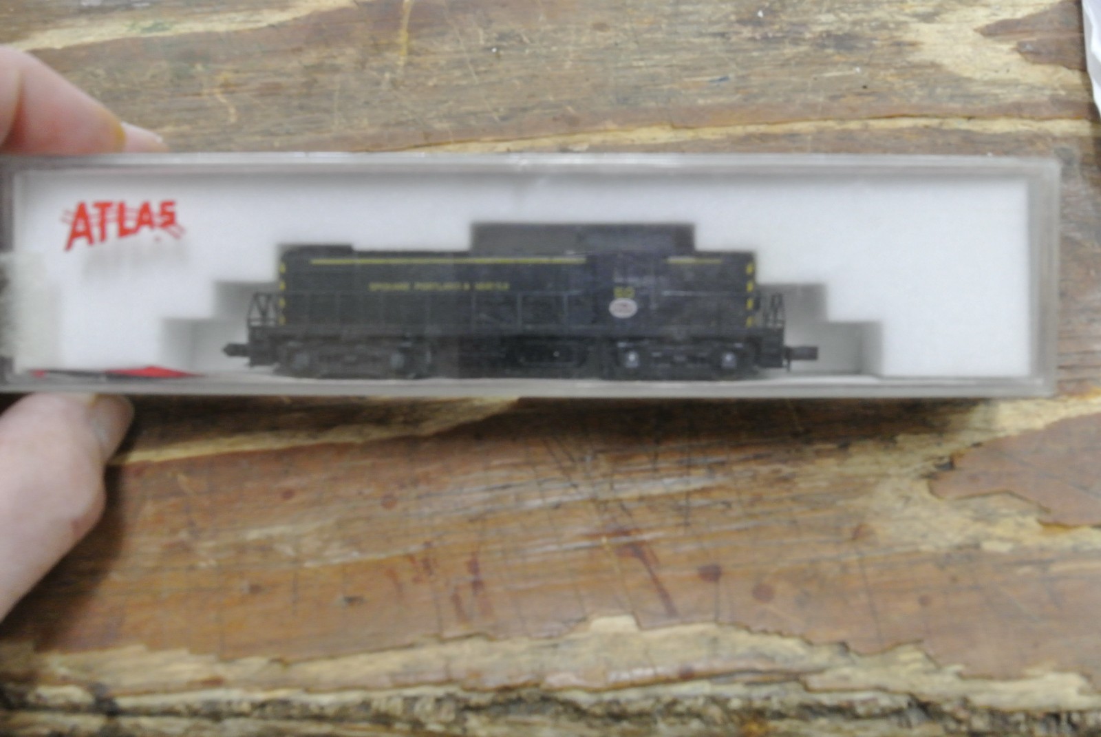 Atlas N Scale Rs-1 #4410 Spokane Portland & Seattle Dc Locomotive with Box