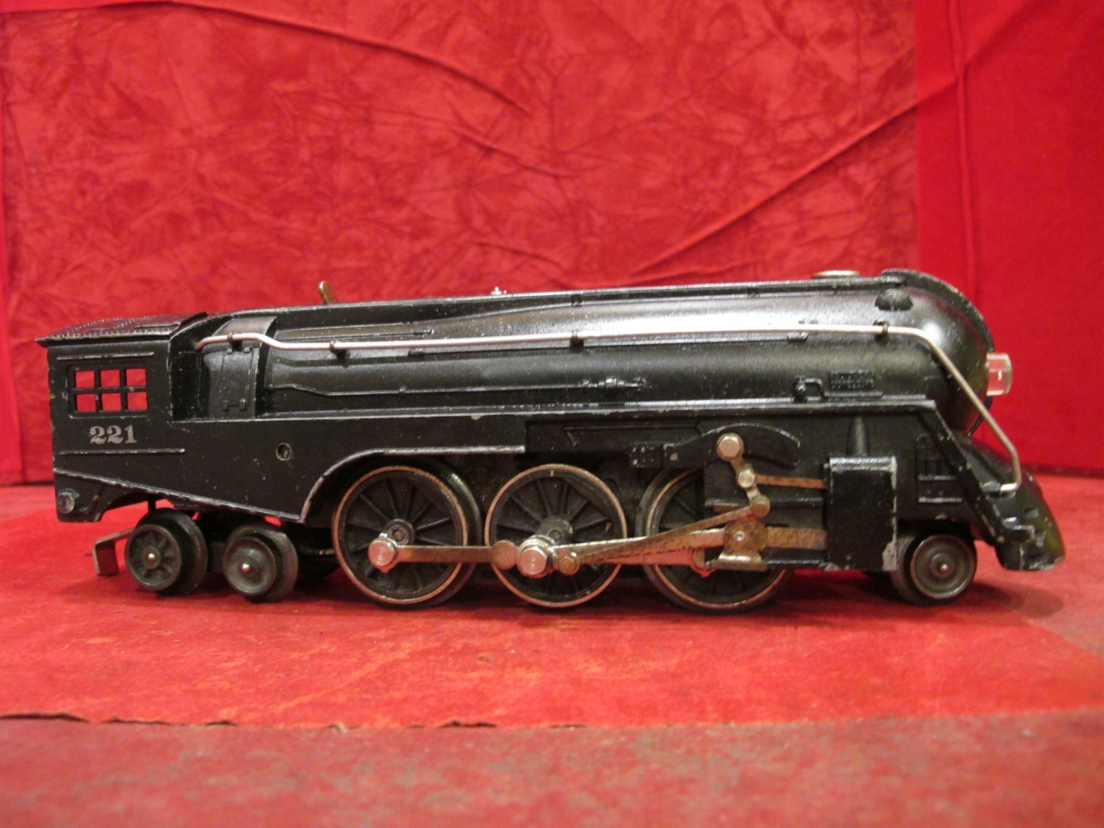 NICE RUNNING Lionel 221 O27 Steam Locomotive Postwar 2-6-4 Engine Only