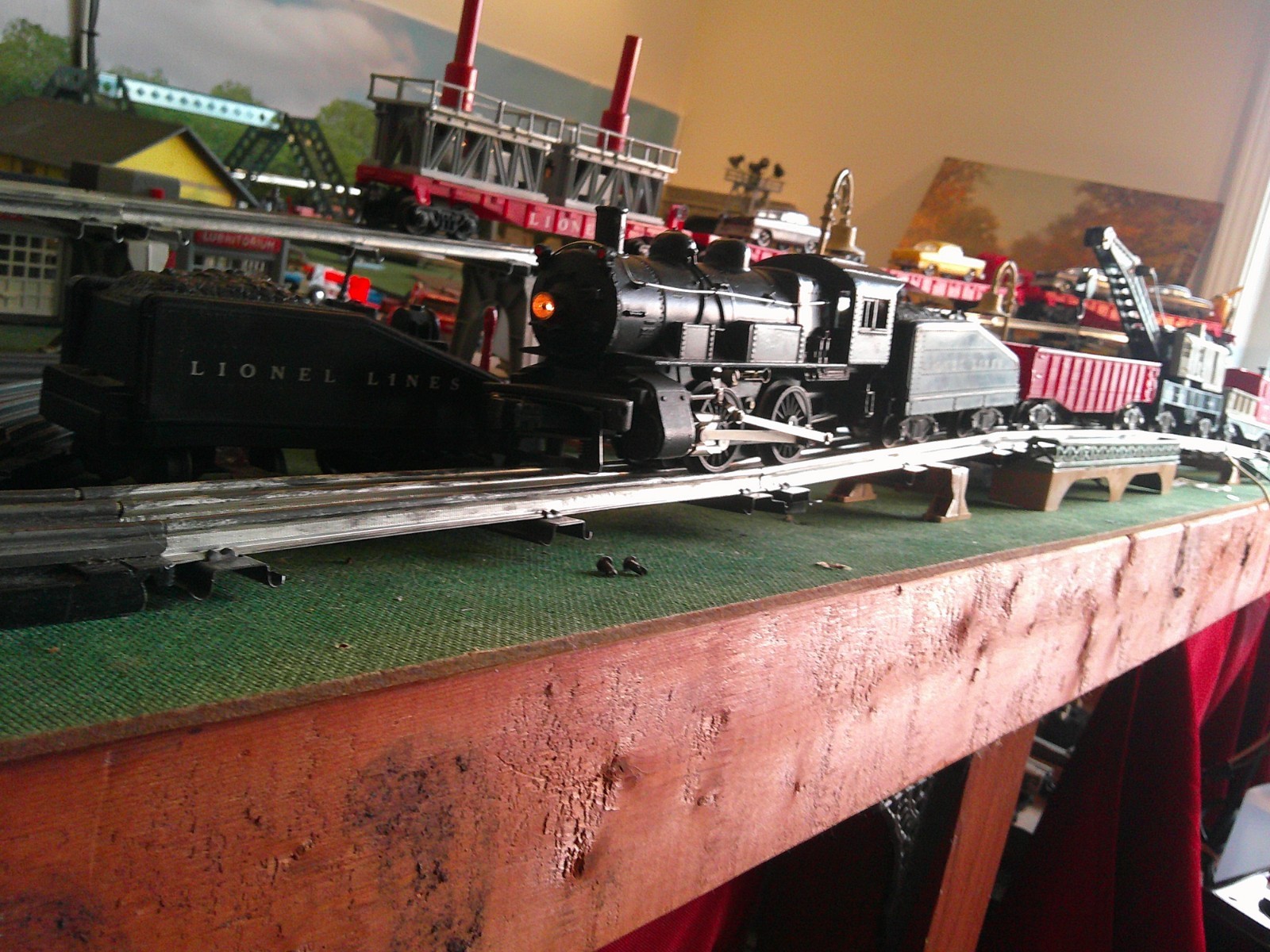 Lionel # 1615 Switcher in Outfit # 1527 with Cars
