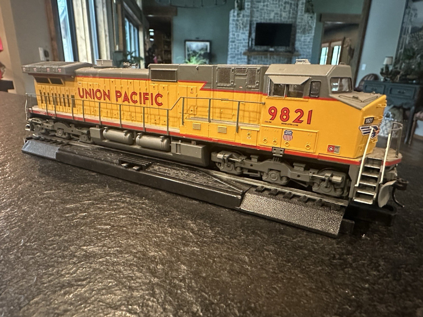 Athearn RTR HO Union Pacific SD50 #9821 Diesel Locomotive DCC Ready w Box-tested