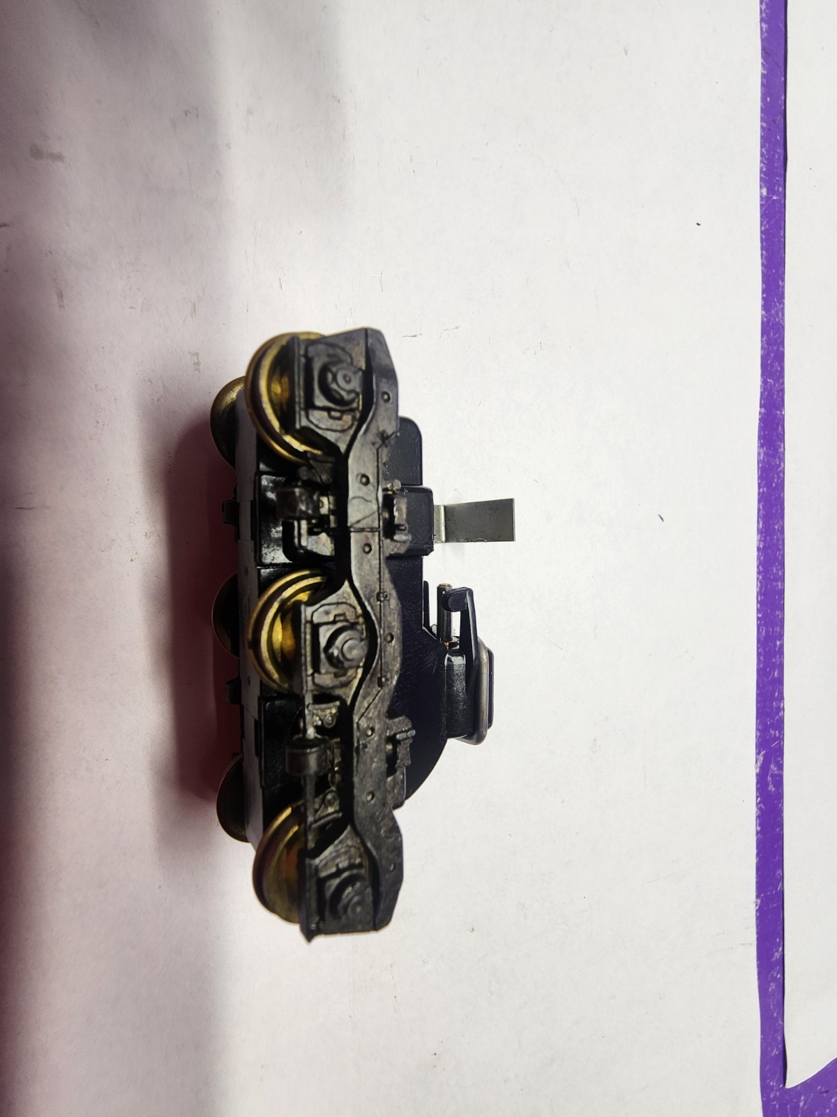 REAR GEARED 6 WHEEL TRUCK DIECAST SIDEFRAMES SDP-40 ATHEARN BB LOT HO SCALE