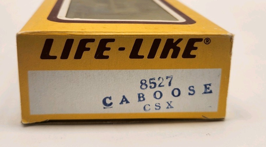 Life Like HO 8527 CSX CABOOSE NMP 24 UNUSED B98