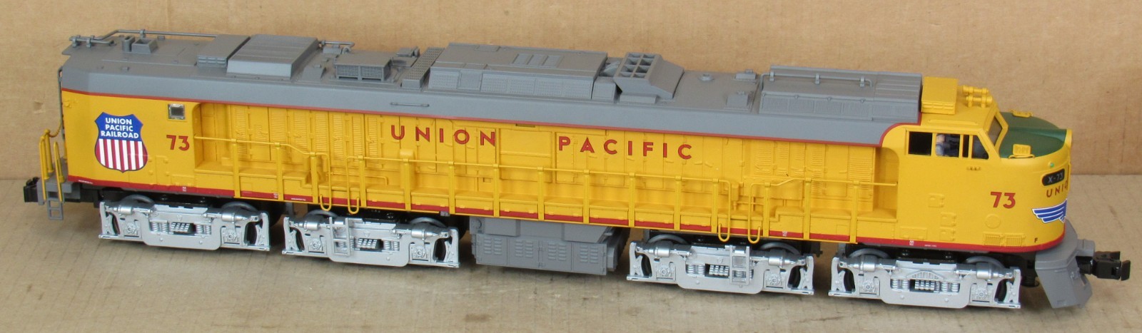 Lionel 18149 Union Pacific Veranda Gas Turbine & Tender #73 w/TMCC/RS O-Gauge