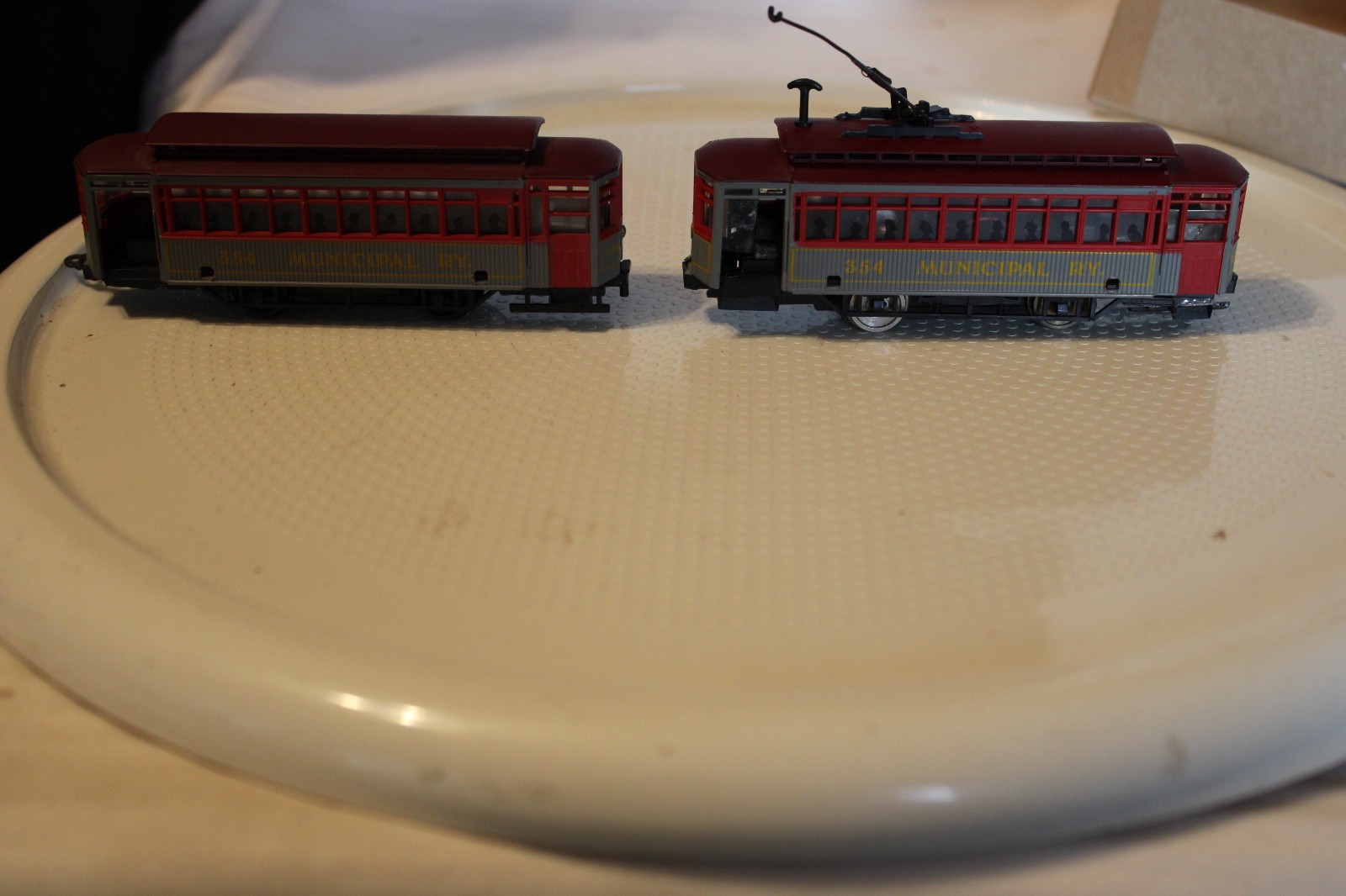 HO Scale AHM RSO, Trolley & Dummy Municipal RY. #354 Gray & Red