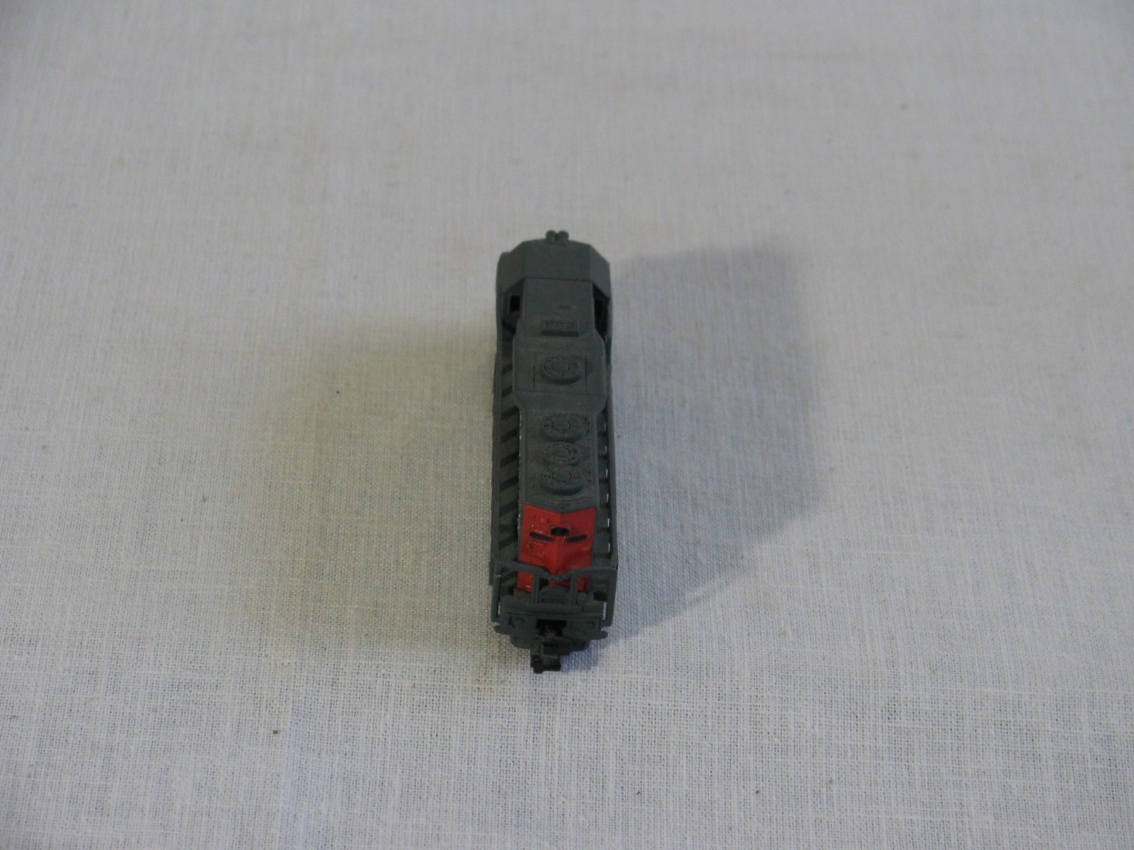 N Scale High Speed Diesel Locomotive 418, Southern Pacific #9725, Unpowered r