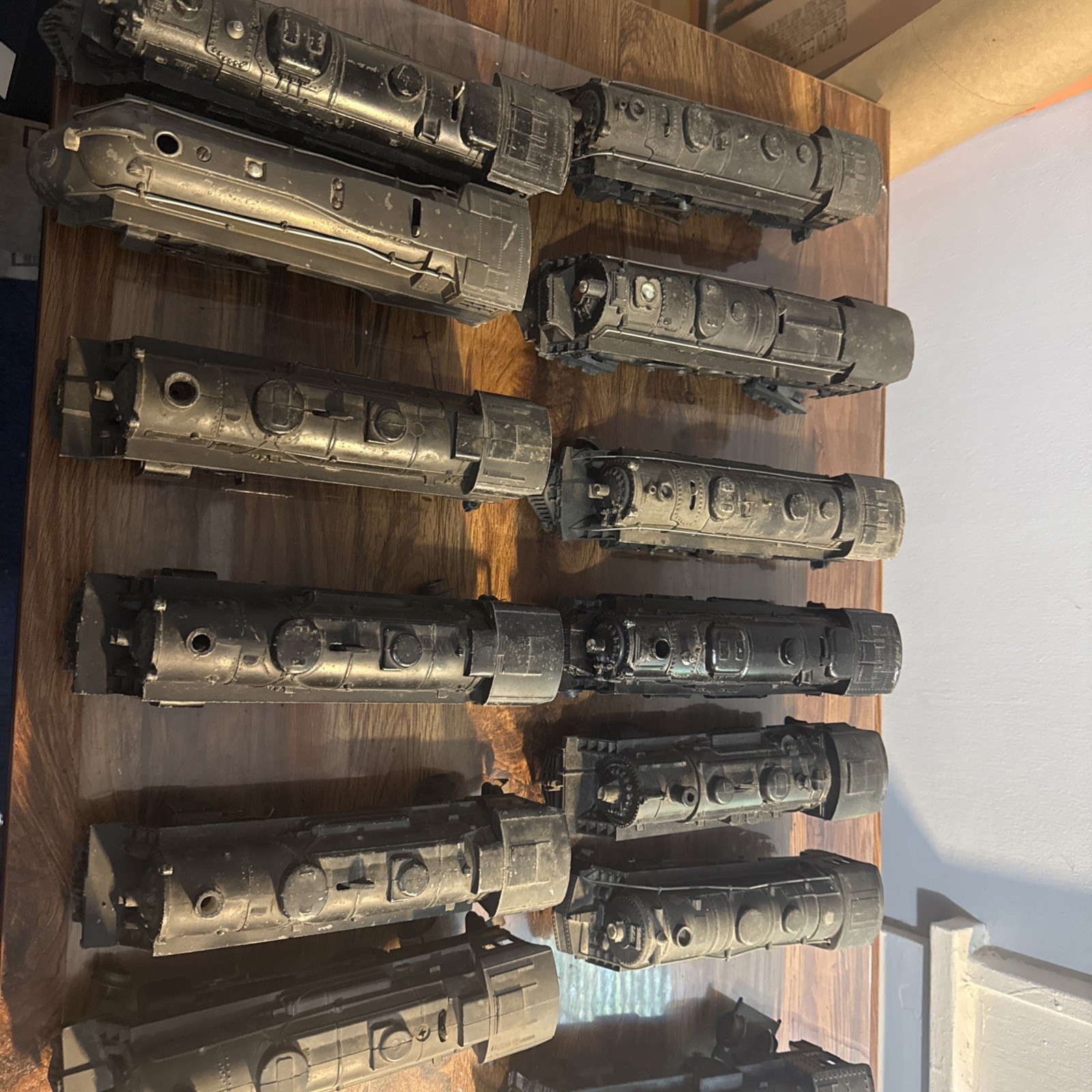 Lionel Locomotive Train Lot O27 & O Gauge – Lot of 13 Vintage Trains Not tested