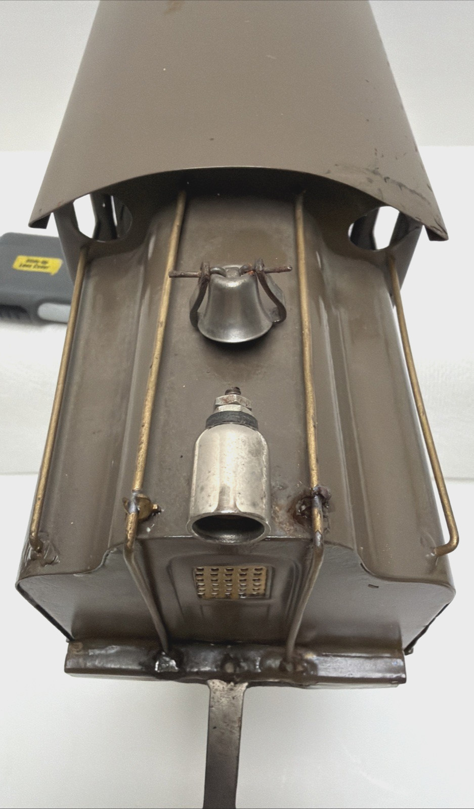 LIONEL PREWAR STANDARD GAUGE 42 ELECTRIC LOCOMOTIVE SHELL WITH TRIM – REPAINTED