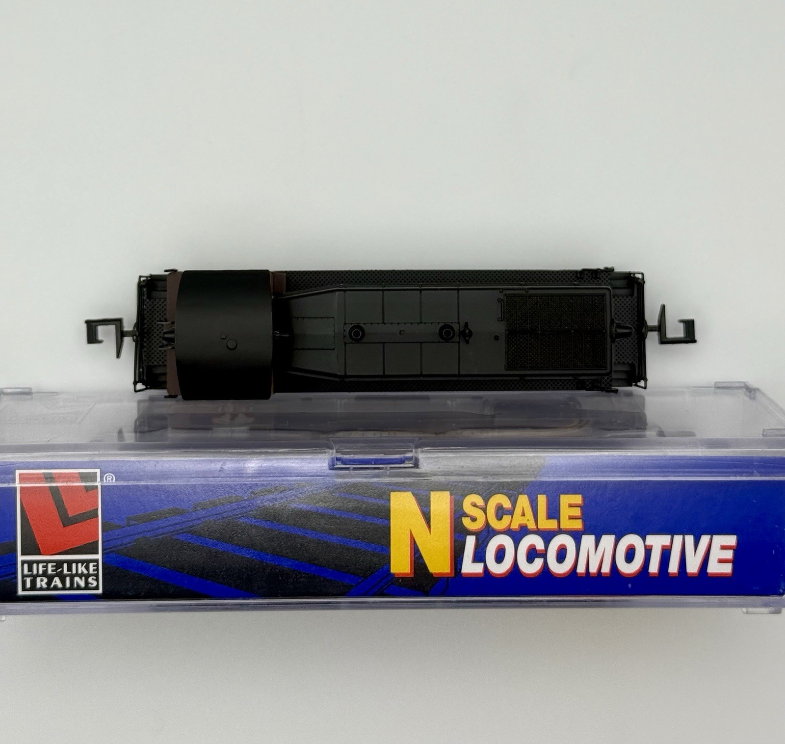 RARE NIOB N Life Like 7504 SW9/1200 Switcher Loco Boston & Maine #1231 Minutemen
