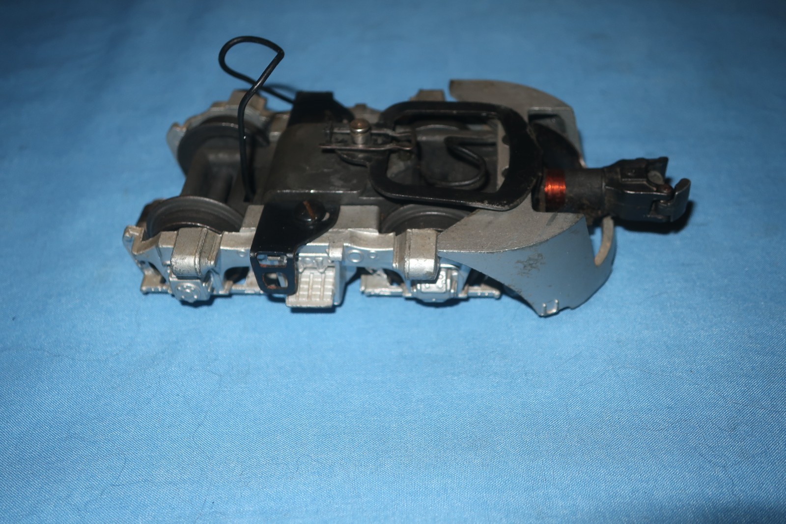 Lionel Postwar F3 Diesel Locomotive Dummy Front Truck with Electric Coupler.