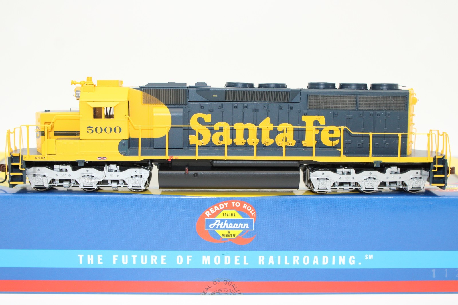 Athearn HO Scale ATSF Santa Fe EMD SD40 Diesel Locomotive #5000 NOS DCC Ready