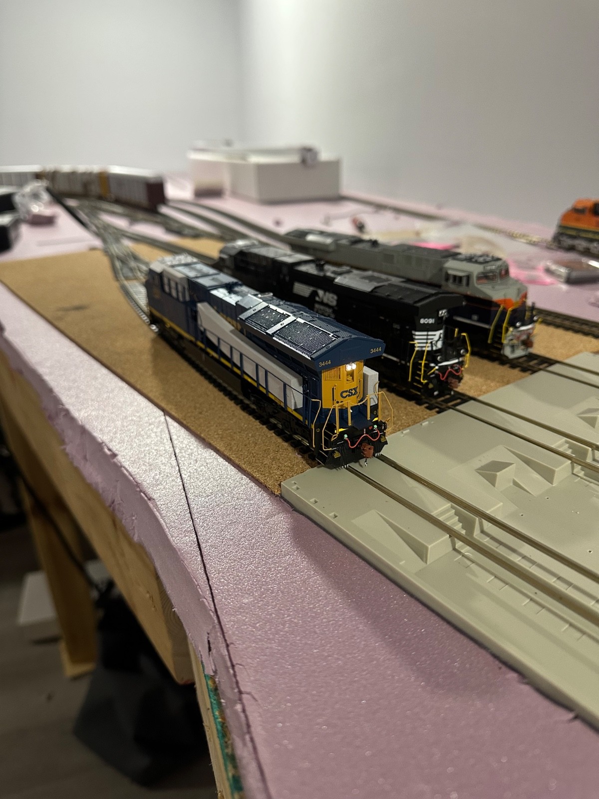 HO ScaleTrains DCC Sound CSX GE Tier 4 ET44AH #3444